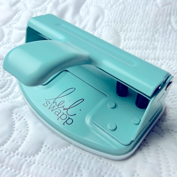 Heidi Swapp 4-hole Planner Punch by We R Memory Keepers like new - Picture 2 of 8